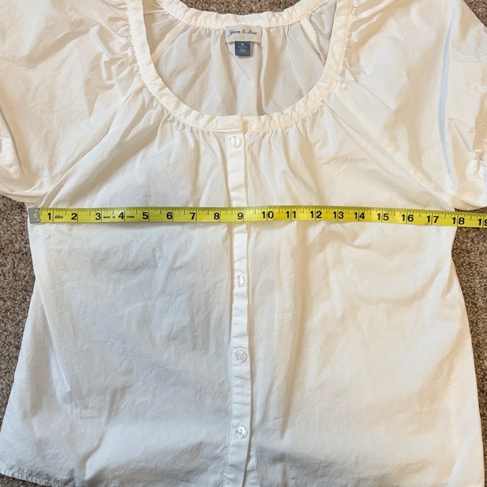 🌊 100% Cotton White Puff-Sleeve Button Front Blouse - Picture 5 of 5